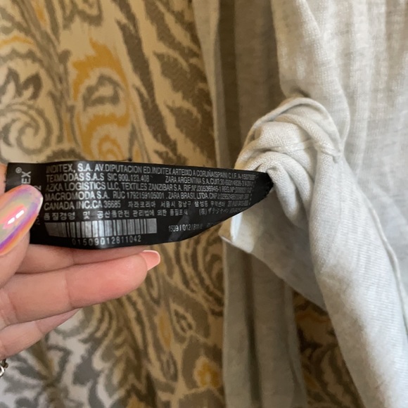 ZARA Gray V Neck - Picture 6 of 6